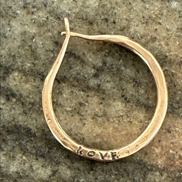 Jes MaHarry “Golden Love Hoops”. New in box! - Picture 9 of 10